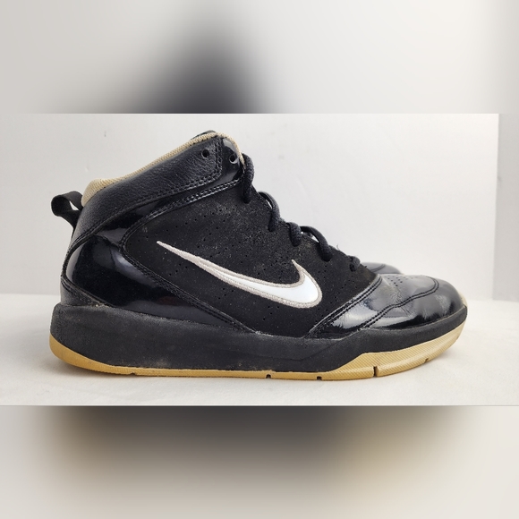 💪 NIKE TEAM HUSTLE D5 BASKETBALL SHOES 454461-010 SIZE 7 YOUTH - BLACK 💪 - Picture 3 of 8